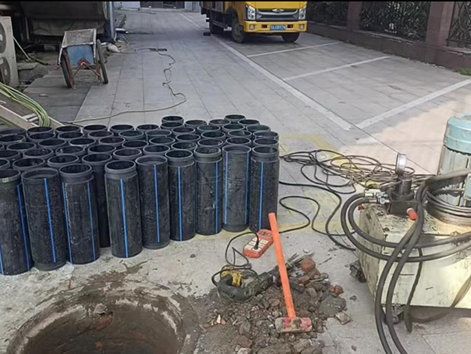 辽源PE置换管厂家 DN315置换管 非开挖管短管置换